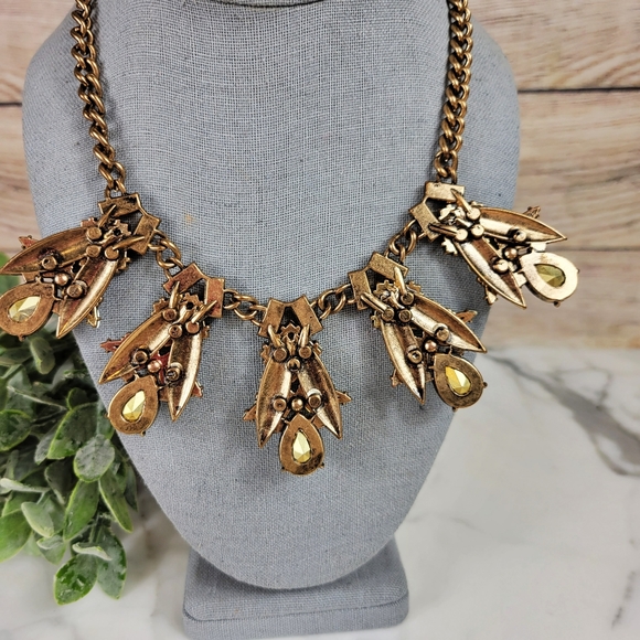 Pastel Green Statement Necklace Antique Gold-tone Deco AB Rhinestone Acc… - Picture 7 of 12